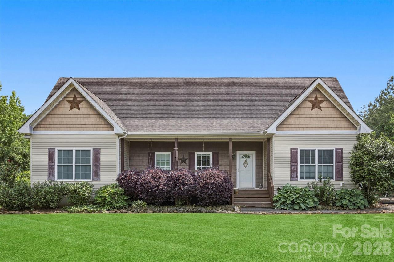 1581 Rhyne Rd., Dallas, NC 28034