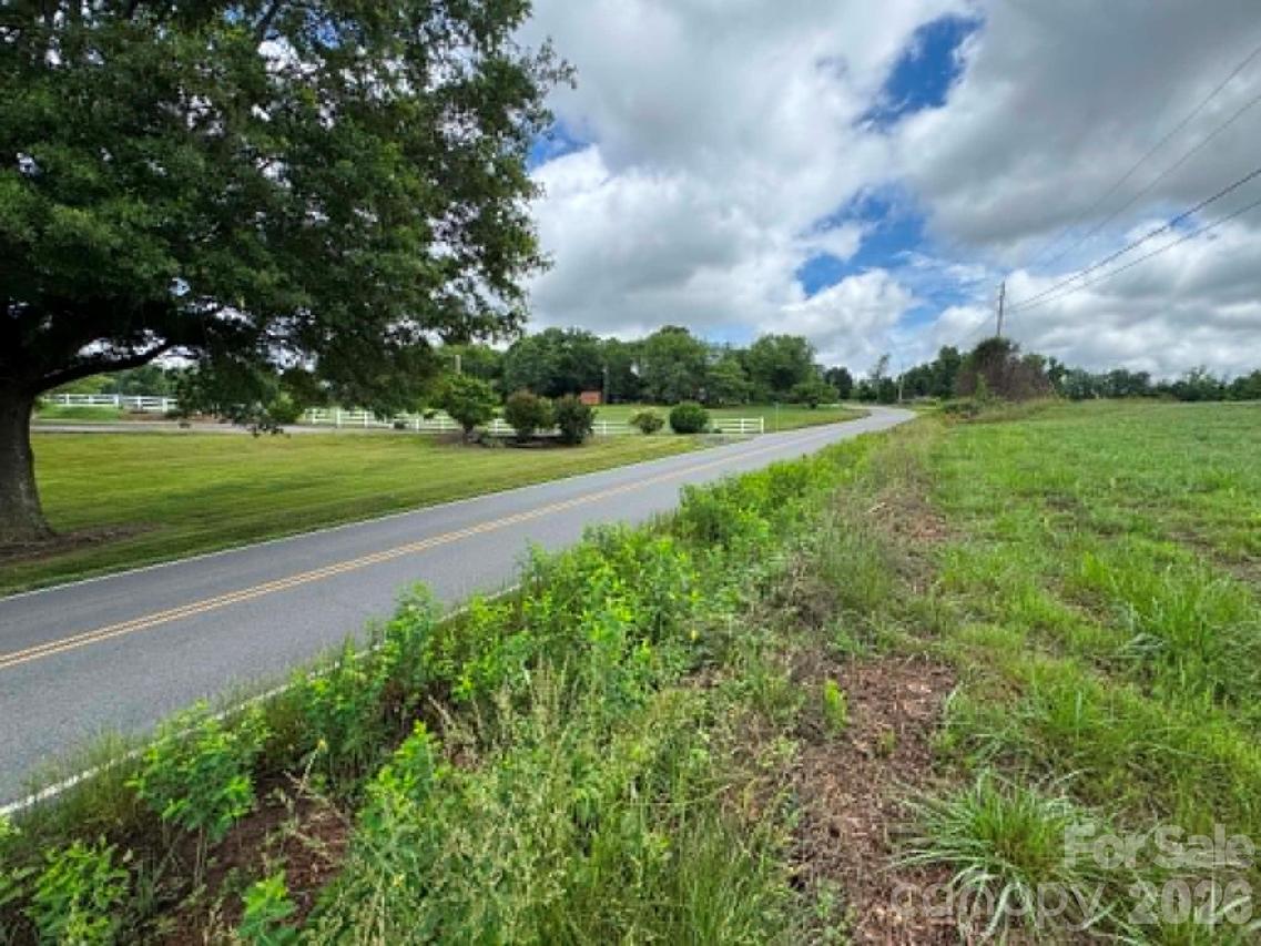 002 Poplar Springs Rd., Elkin, NC 28621
