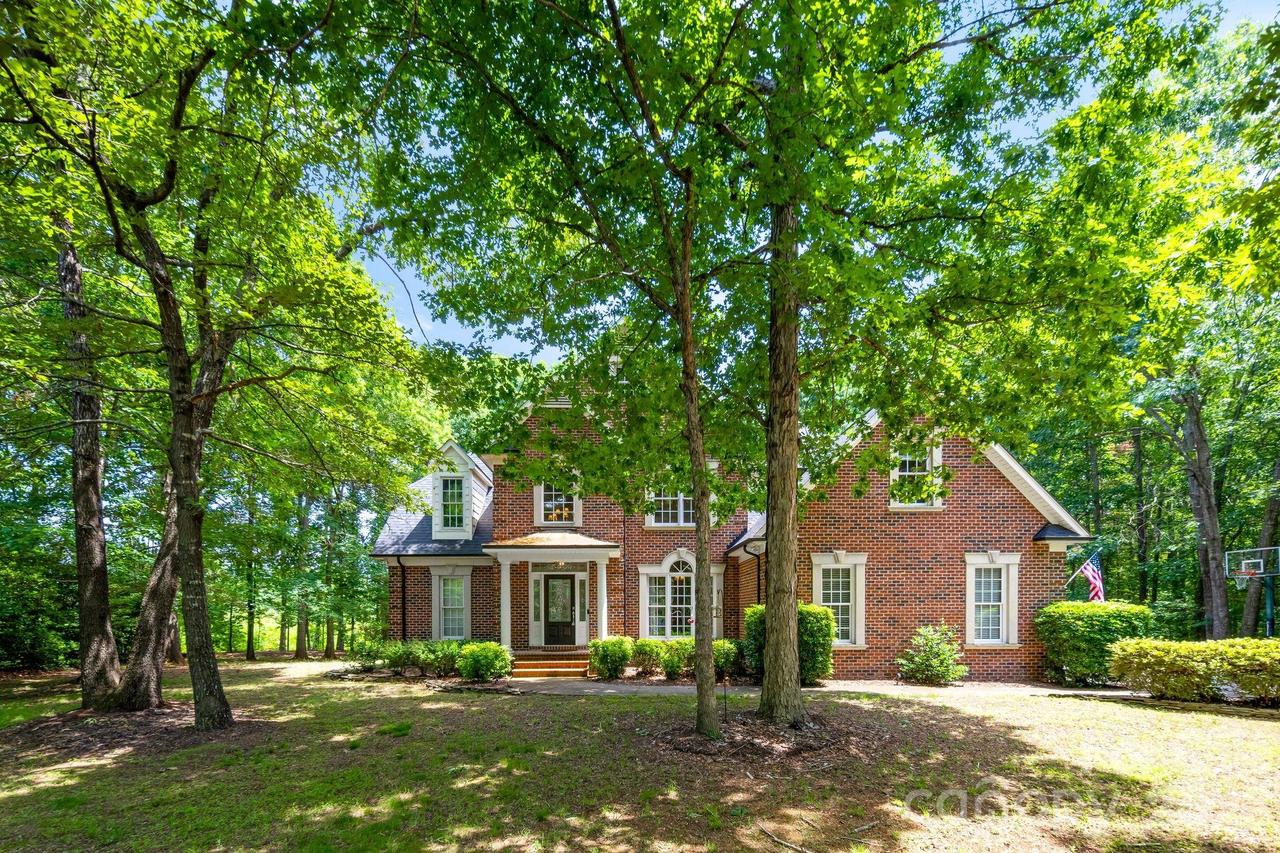 3146 Beaver Dam Dr., Monroe, NC 28110