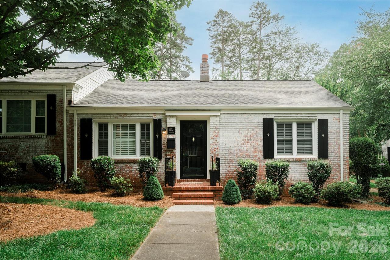 1972 Lynnwood Dr., Charlotte, NC 28209