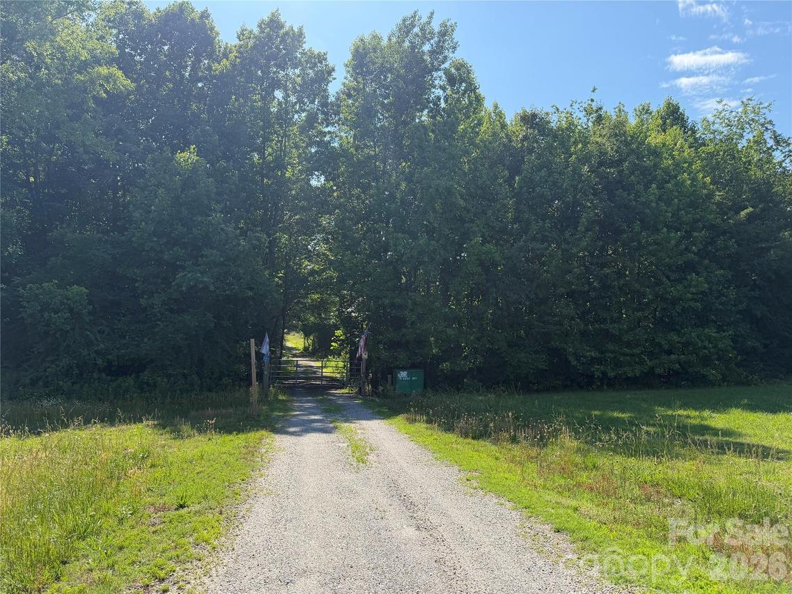 766 Shiloh Rd., Statesville, NC 28677