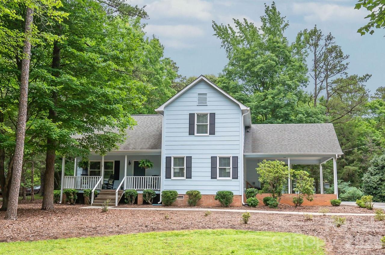 7012 Knotty Pine Rd., Waxhaw, NC 28173