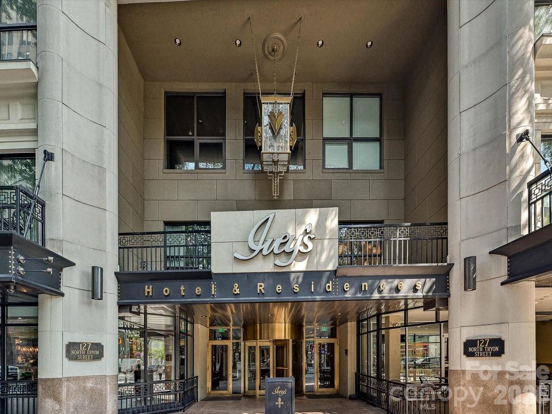127 N Tryon St. #509, Charlotte, NC 28202