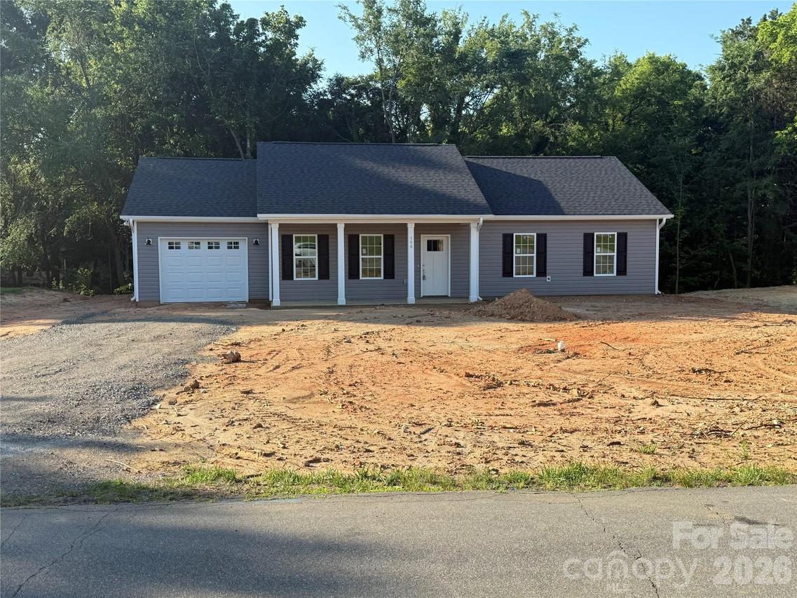106 Meta Breeze Ln., Mocksville, NC 27028