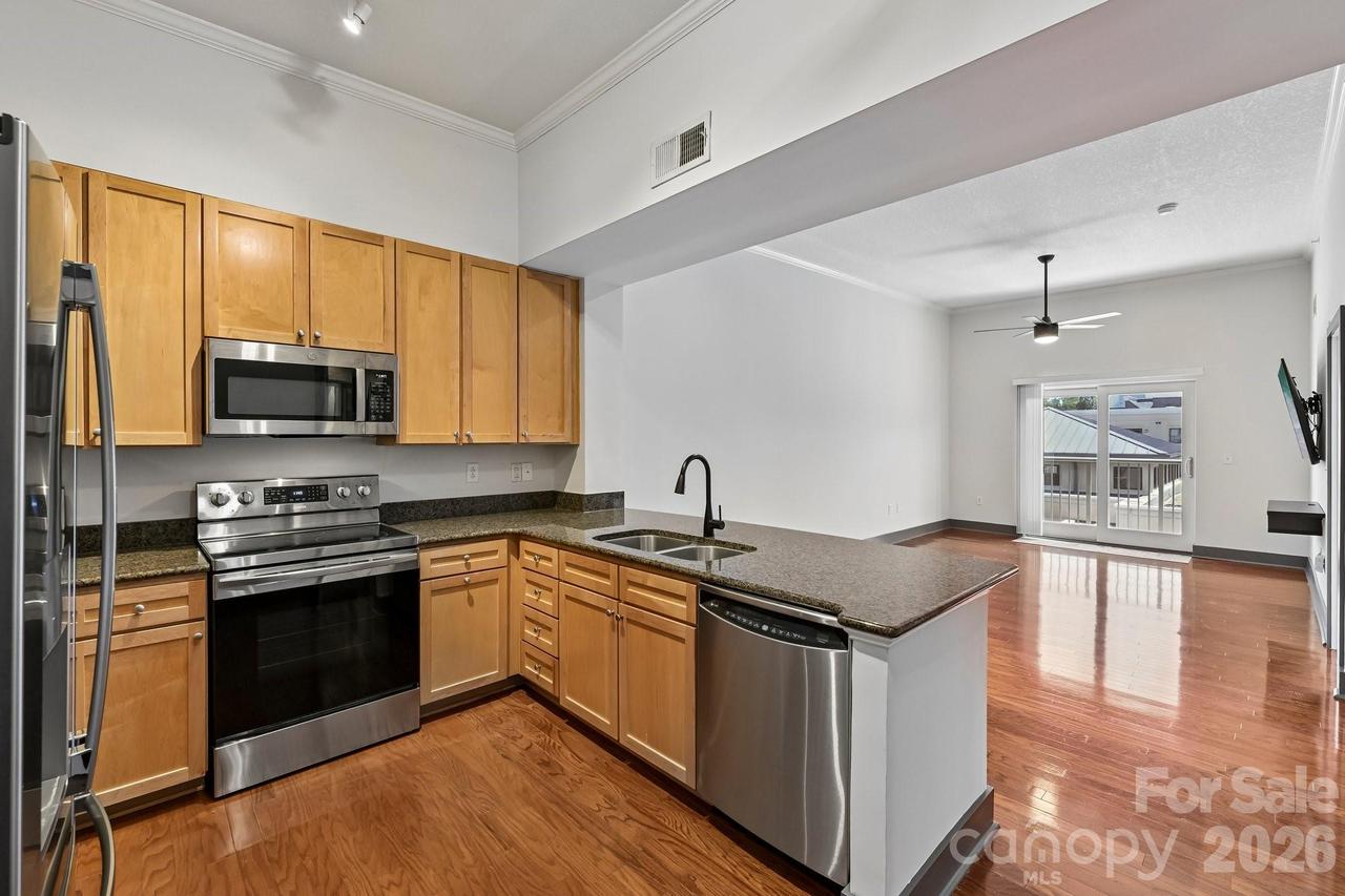 721 Governor Morrison St. #601, Charlotte, NC 28211