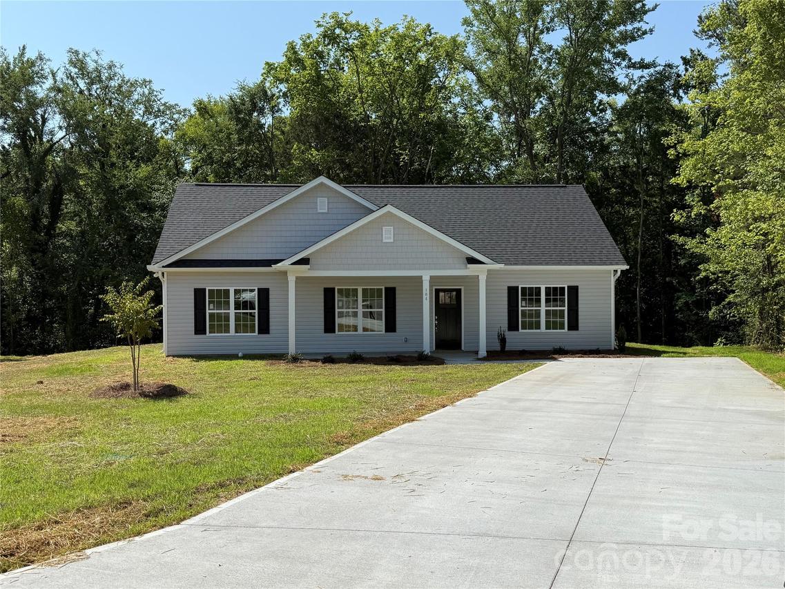 104 Meta Breeze Ln., Mocksville, NC 27028