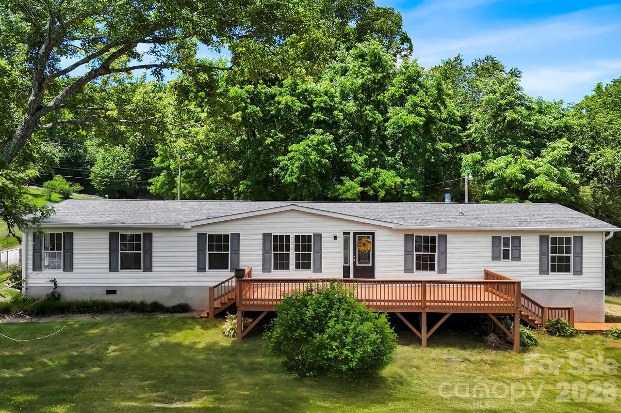 135 Prevost St., Waynesville, NC 28786