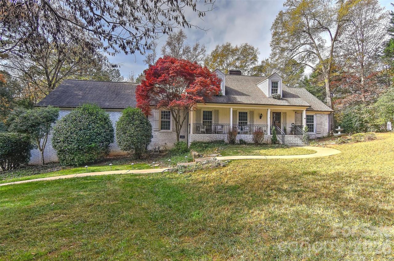 6117 Cherry Tree Ln., Charlotte, NC 28270