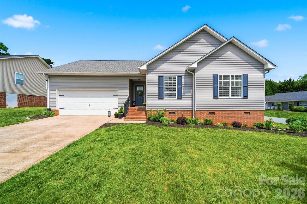 2104 Sheffield Ct., Conover, NC 28613