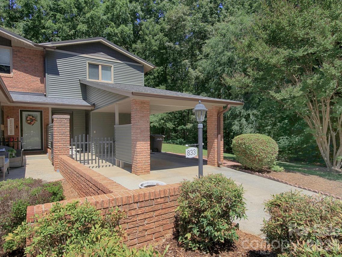 833 Coventry Ln., Statesville, NC 28677
