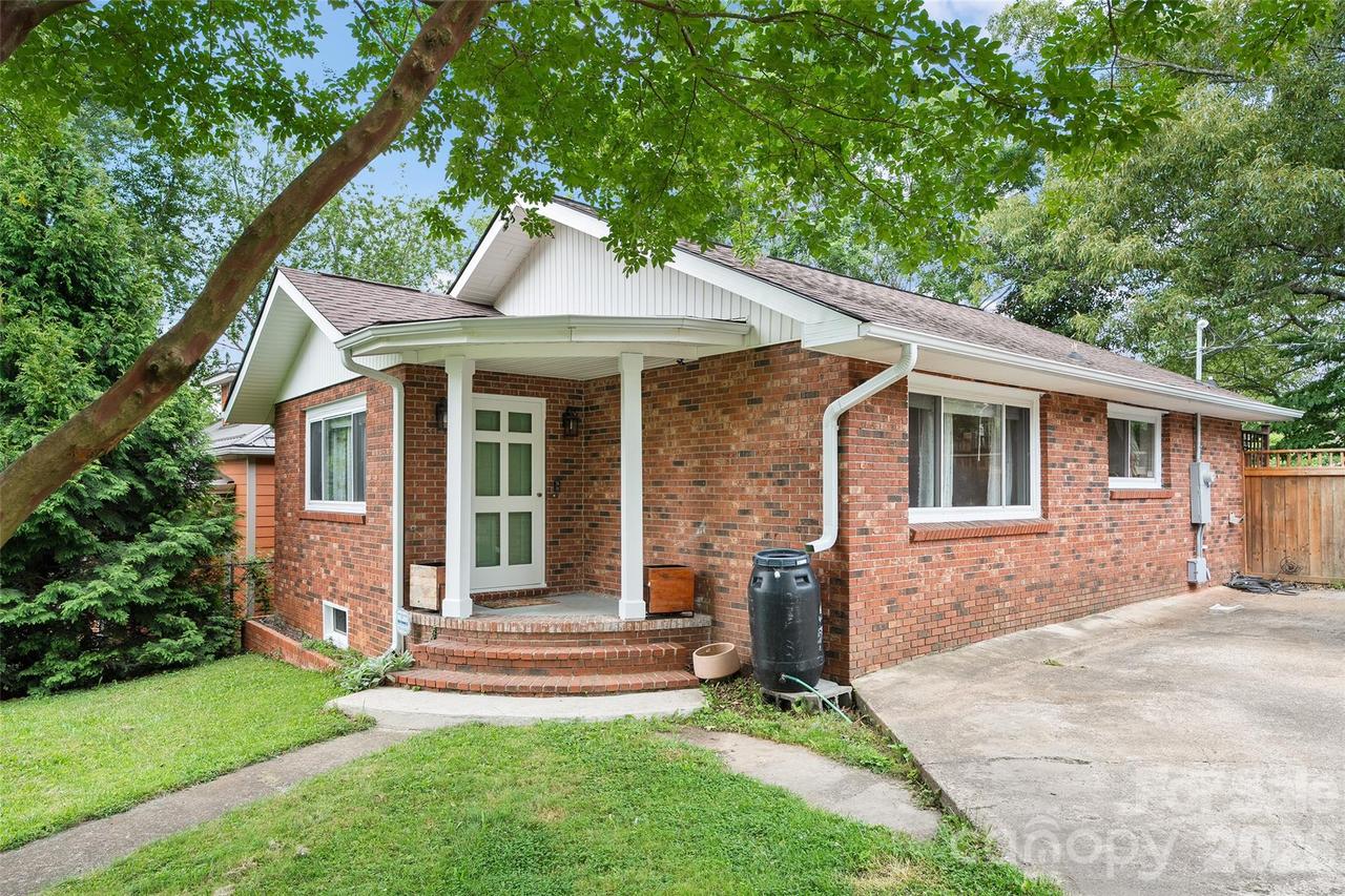 155 Michigan Ave., Asheville, NC 28806