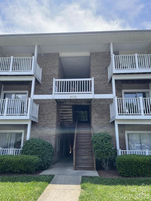 9539 University Terrace Dr. #D, Charlotte, NC 28262