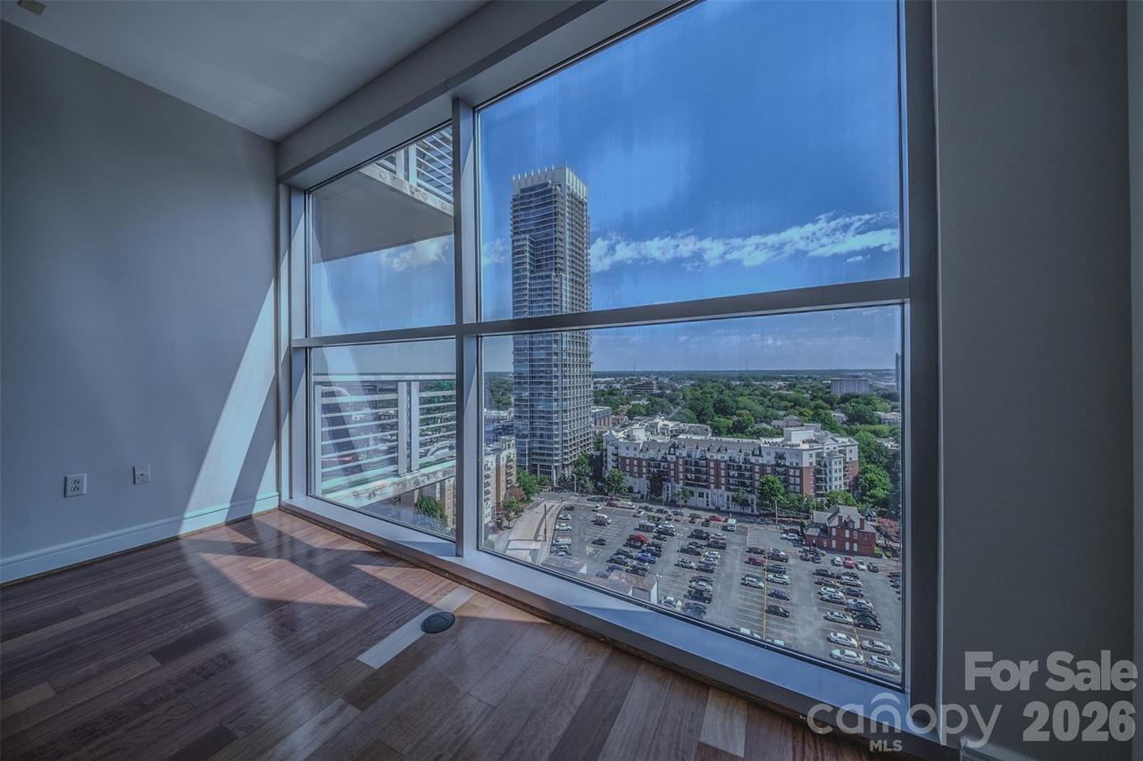 333 W Trade St. #1602, Charlotte, NC 28202