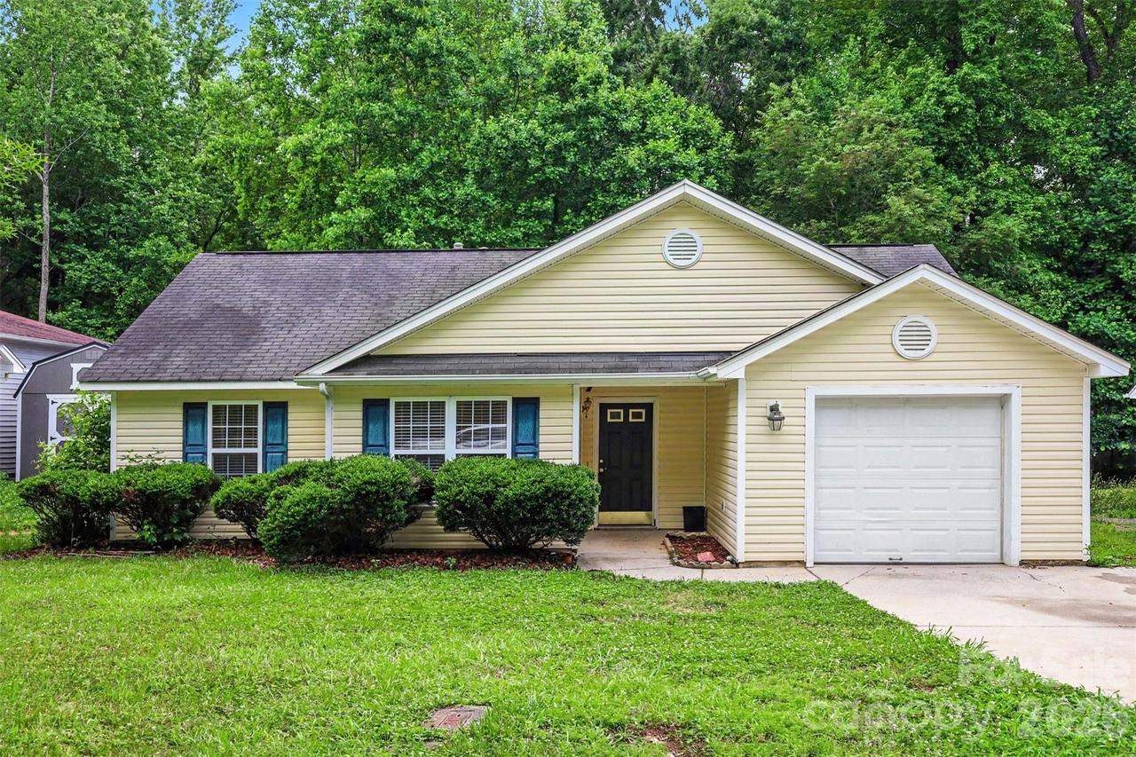 3385 Hunting Wood Ct., Gastonia, NC 28052