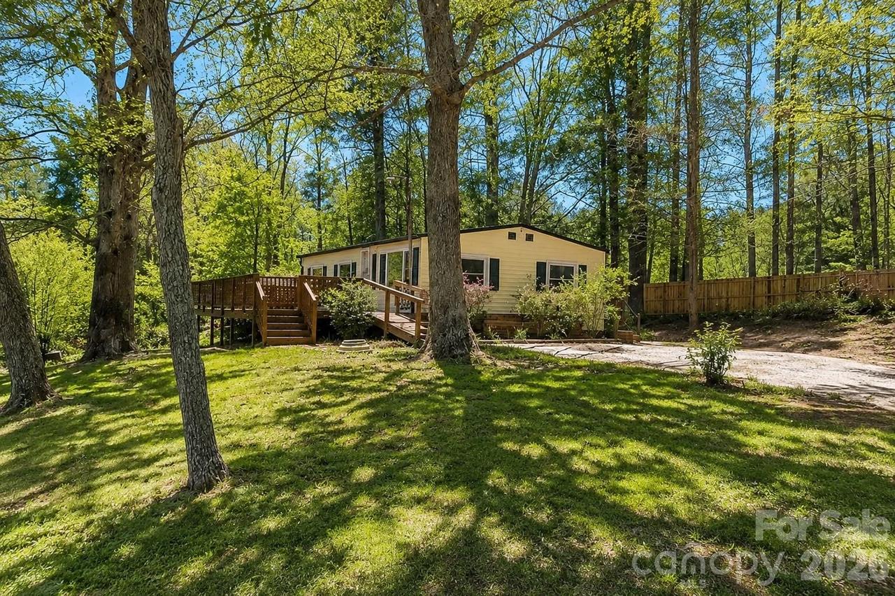 63 Sunnybrook Ln., Fletcher, NC 28732