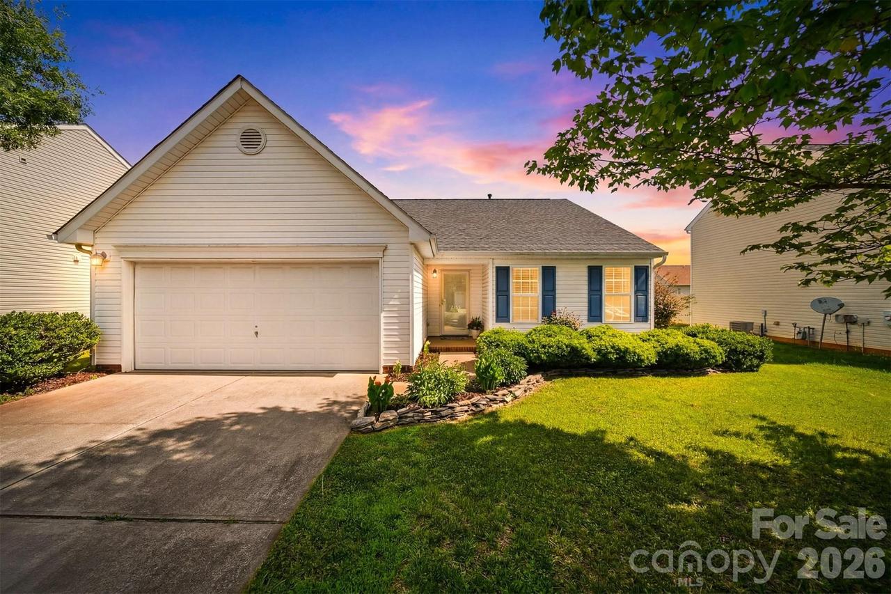 2155 Edenderry Dr., Statesville, NC 28625