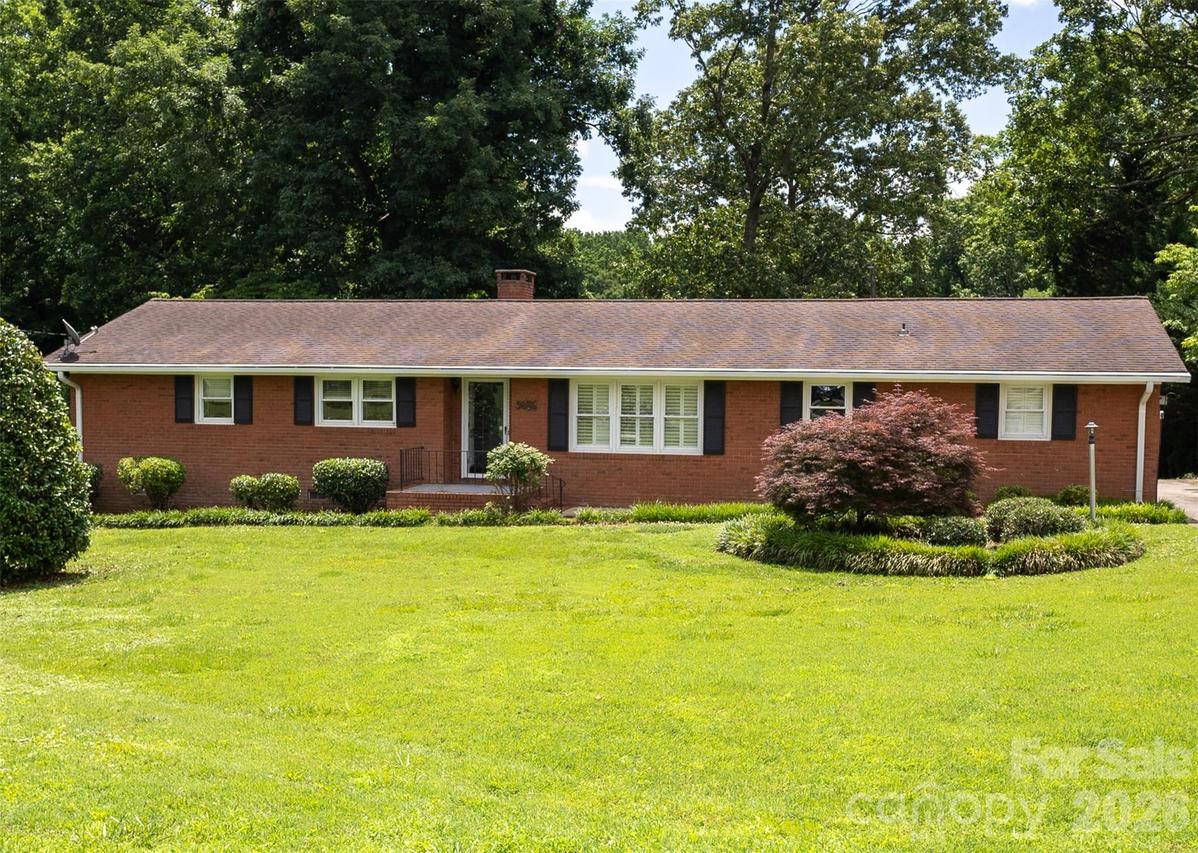 118 Amity Cir., Belmont, NC 28012