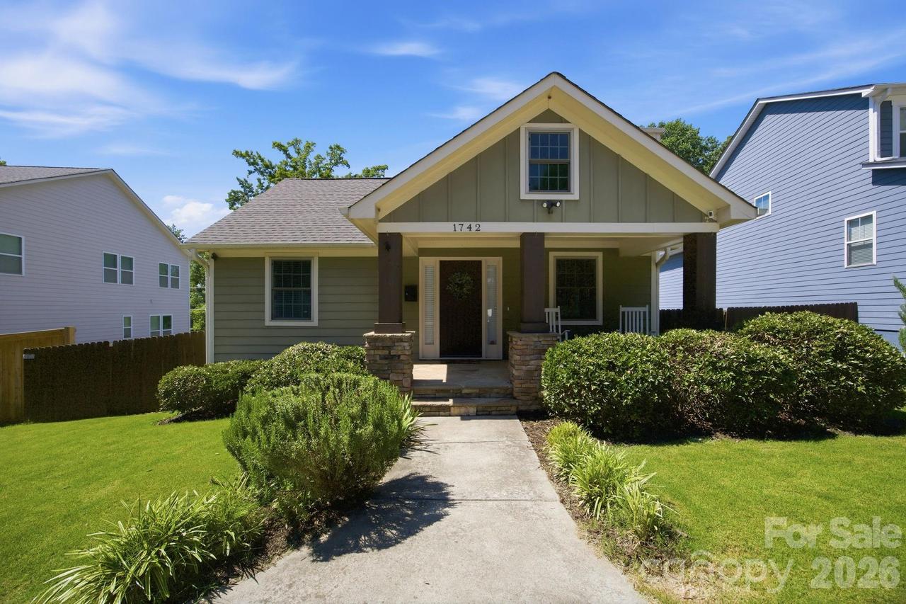 1742 Dunkirk Dr., Charlotte, NC 28203