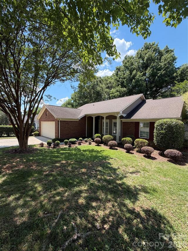 12207 Landing Green Dr., Charlotte, NC 28277