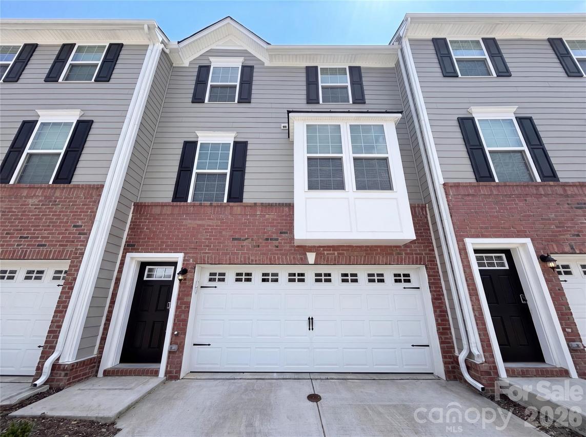 2037 Autumn Cyprus Ave., Gastonia, NC 28054
