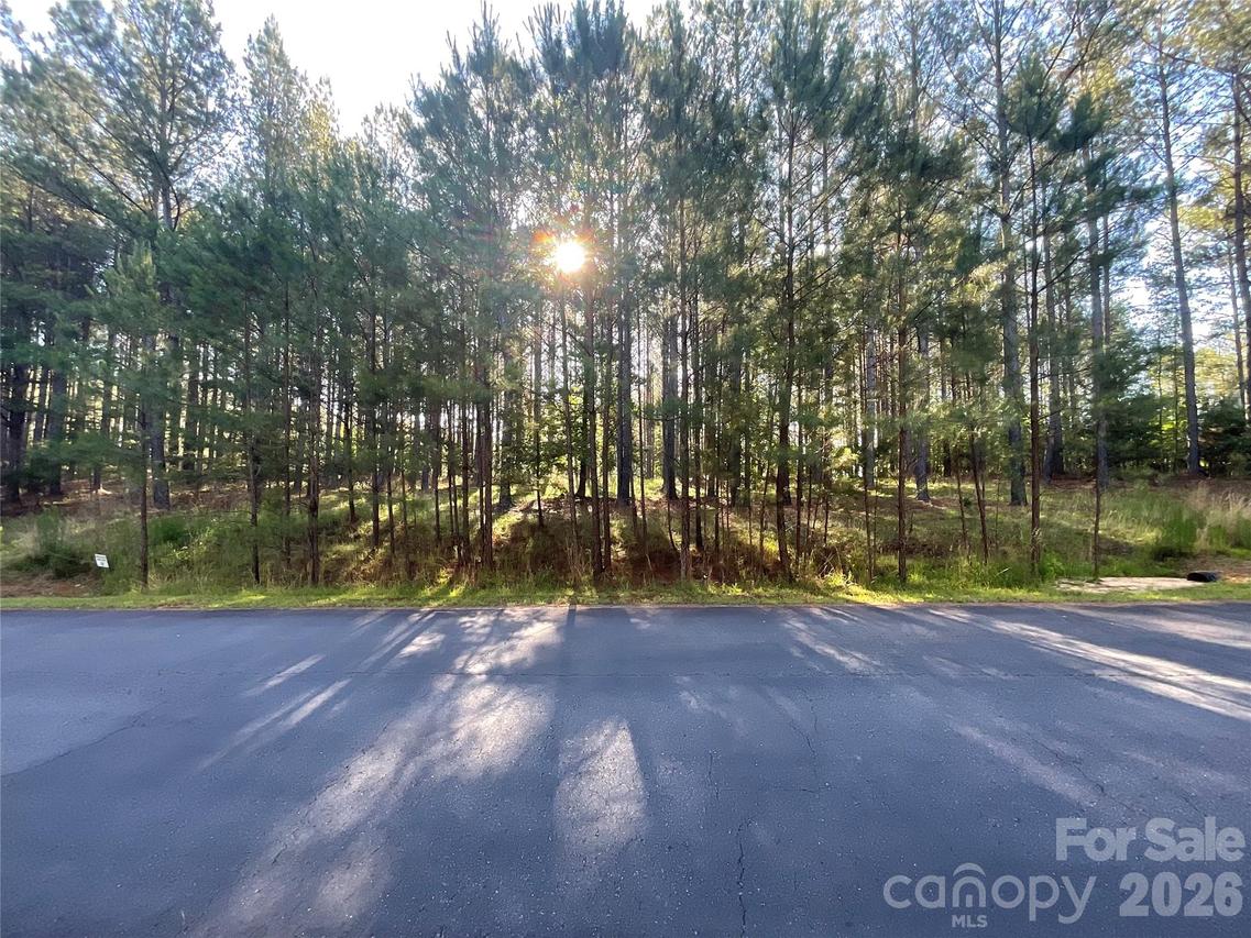 105 Whispering Pines Ln., Mooresboro, NC 28114