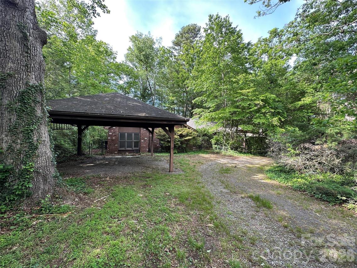 5 Lone Pine Rd., Asheville, NC 28803