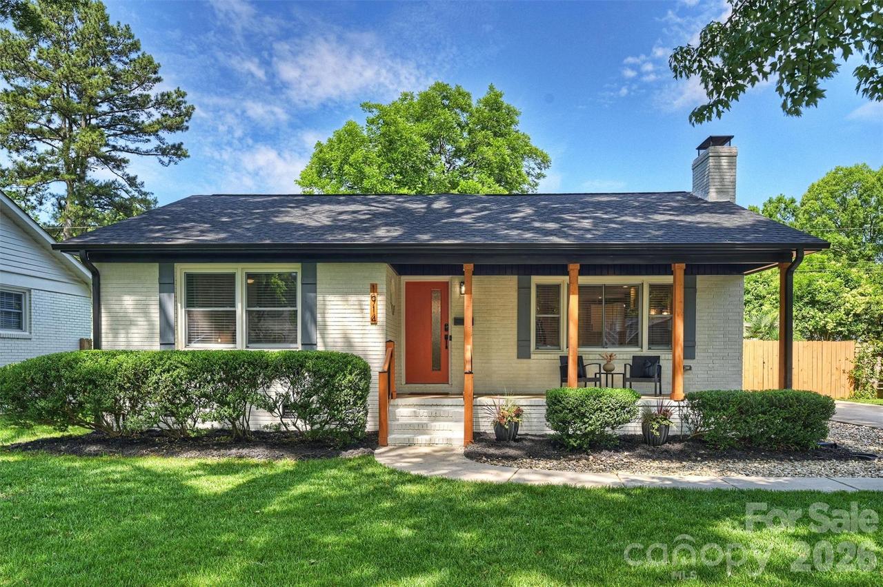 1914 Windham Pl., Charlotte, NC 28205