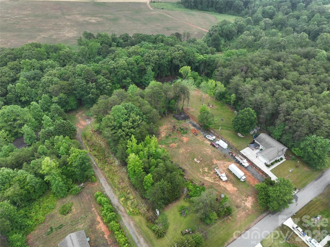 6412 Laura Ave., Sherrills Ford, NC 28673