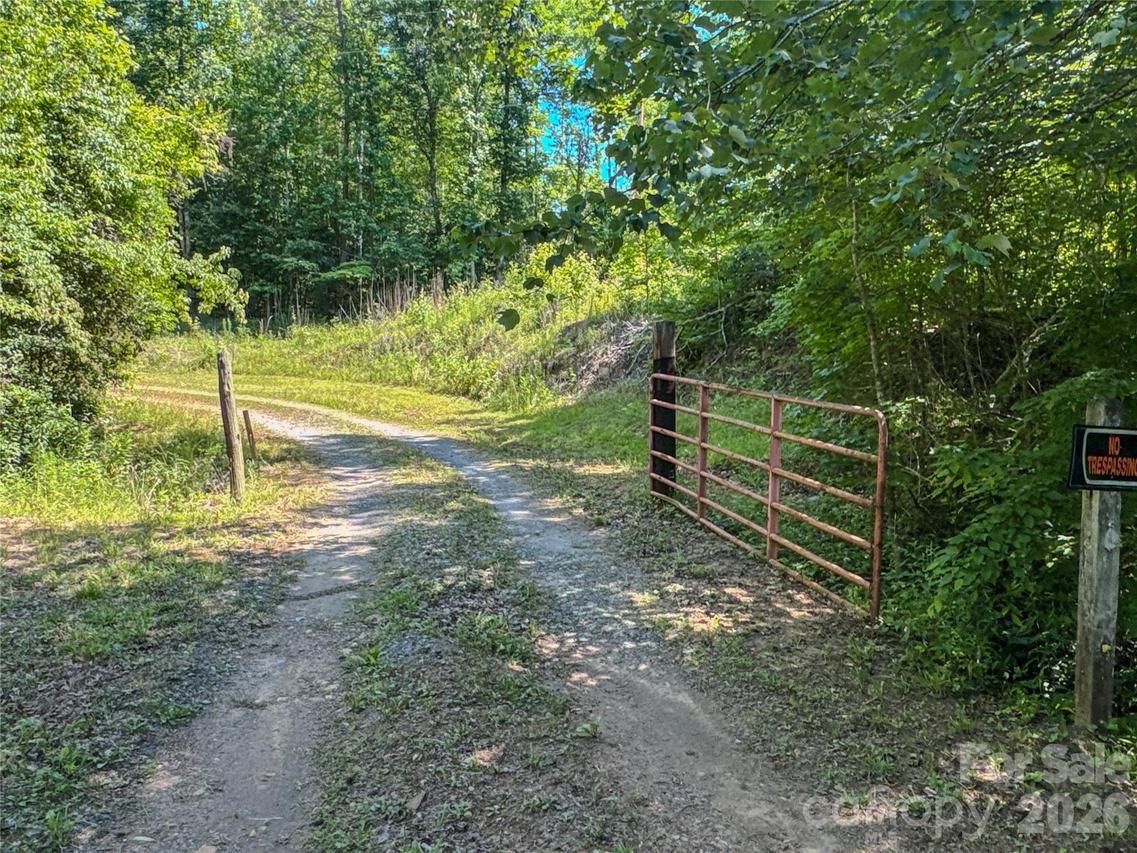 306 Golden Valley Rd., Casar, NC 28020