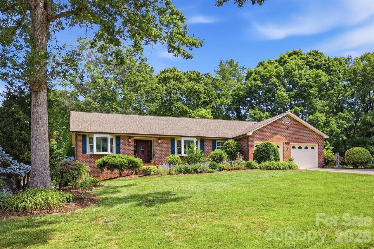 232 Westwood Dr., Morganton, NC 28655