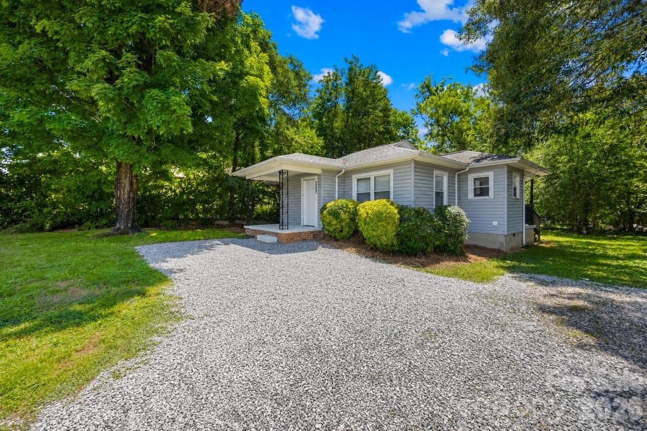 3635 2nd Ave., Hickory, NC 28602