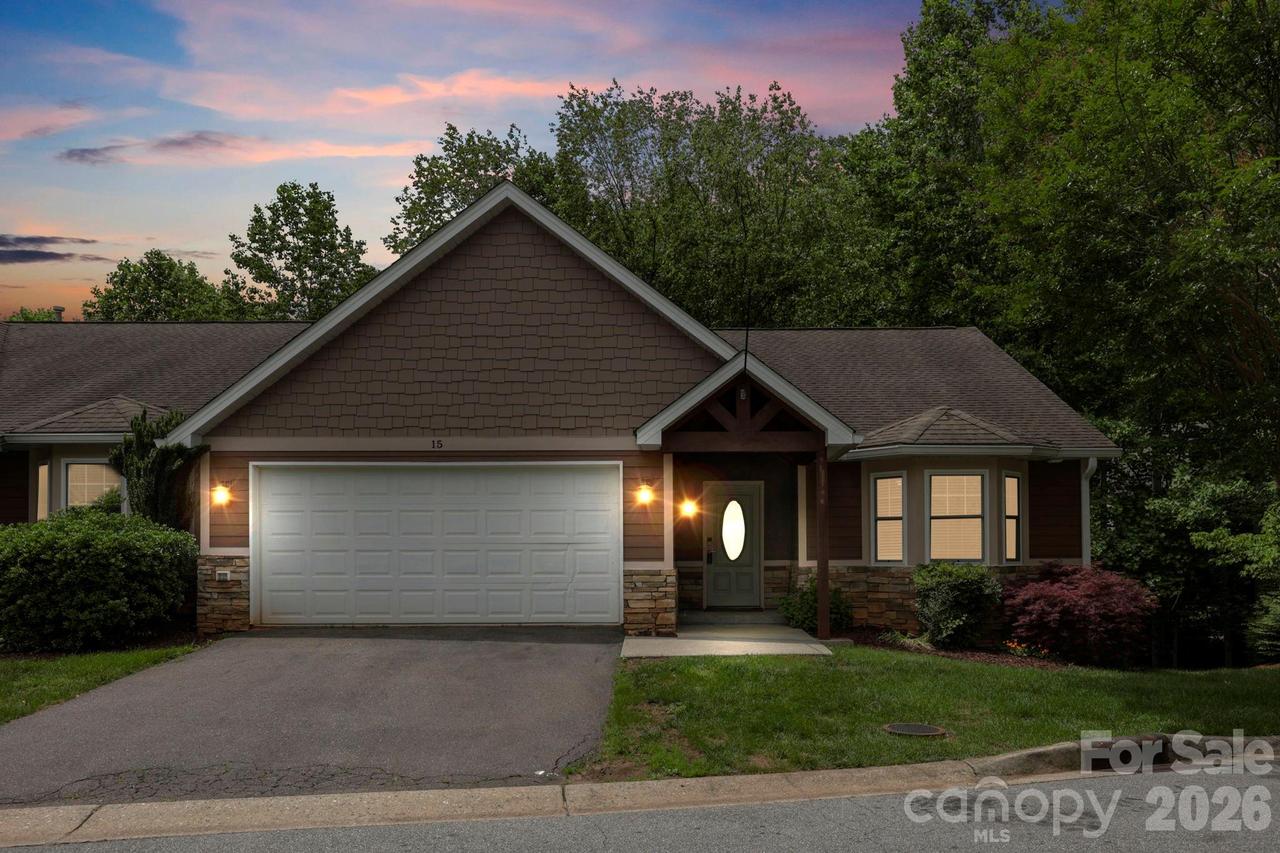 15 Kaylor Dr., Arden, NC 28704