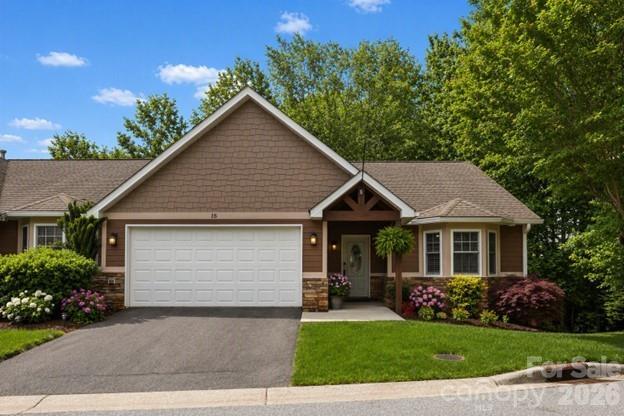 15 Kaylor Dr., Arden, NC 28704