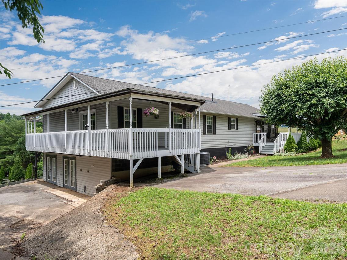 9 Coquina Ln. #1, Leicester, NC 28748