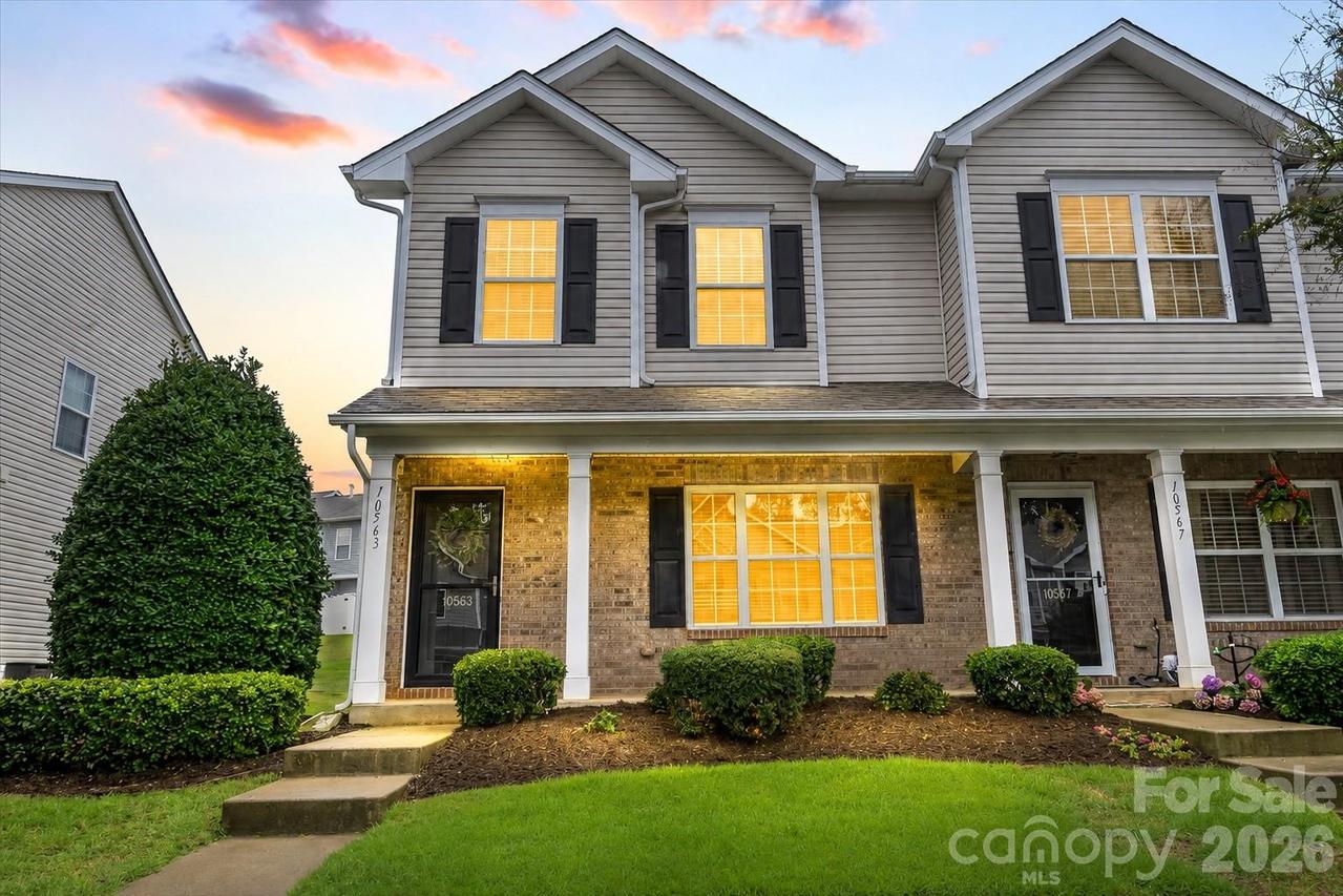 10563 Stoneacre Ct., Pineville, NC 28134