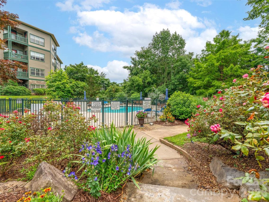 9 Kenilworth Knoll #108, Asheville, NC 28805