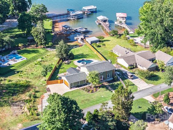 Homes Just Sold That Attend St James Elementary: August 18th to August 24th