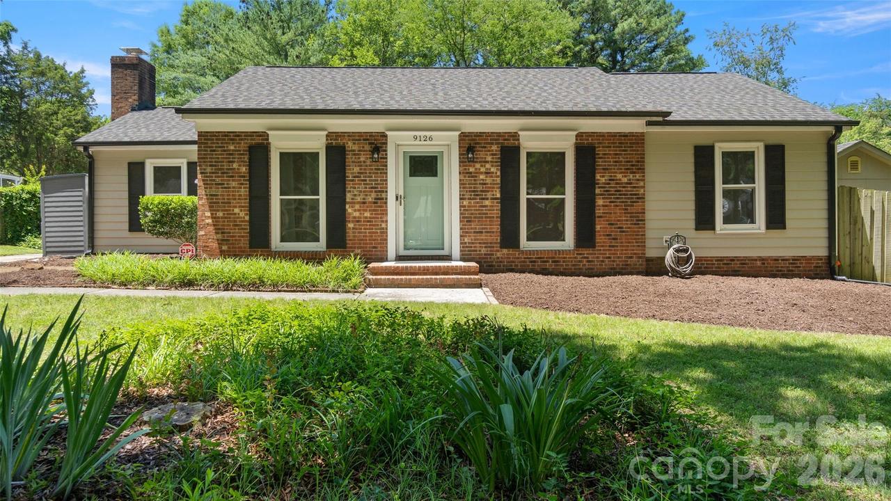 9126 Essen Ln., Charlotte, NC 28210