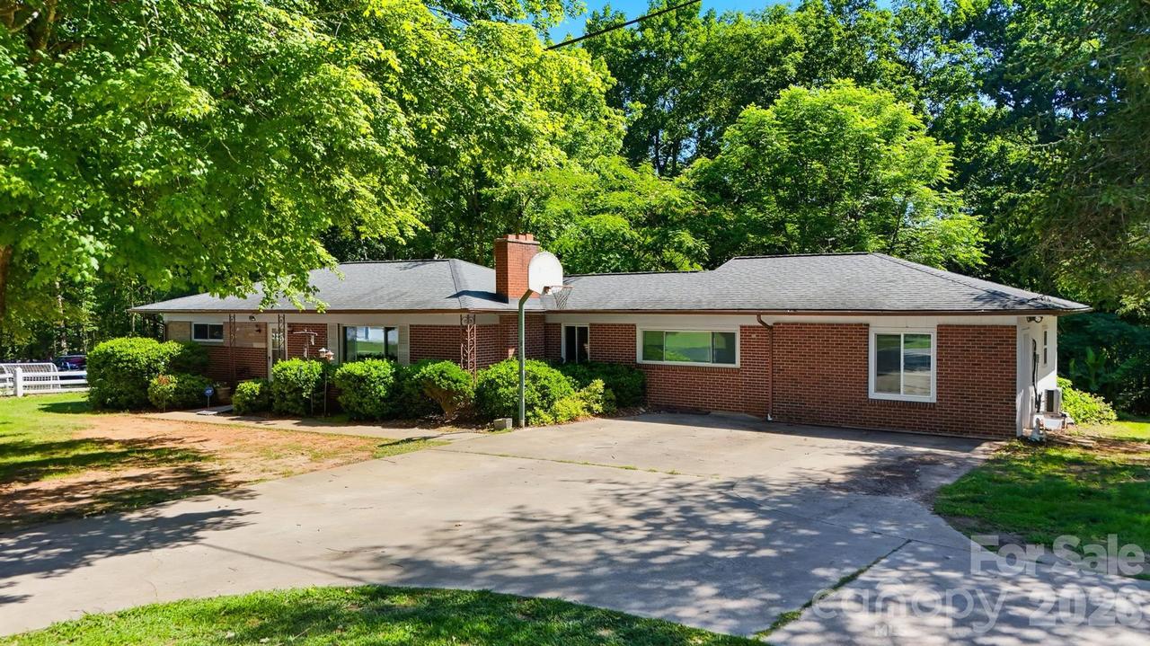 2089 Connelly Springs Rd., Lenoir, NC 28645