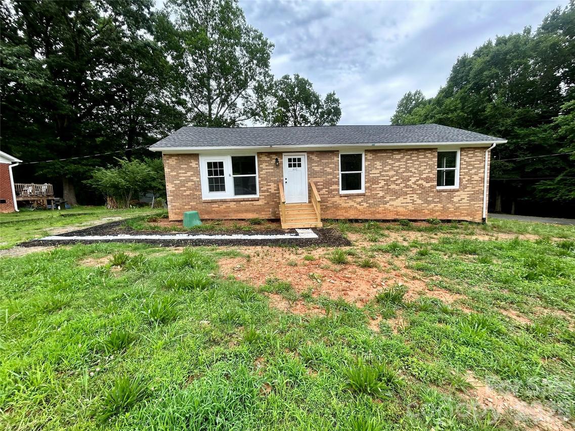 400 Ponderosa Rd. #14, Stanley, NC 28164