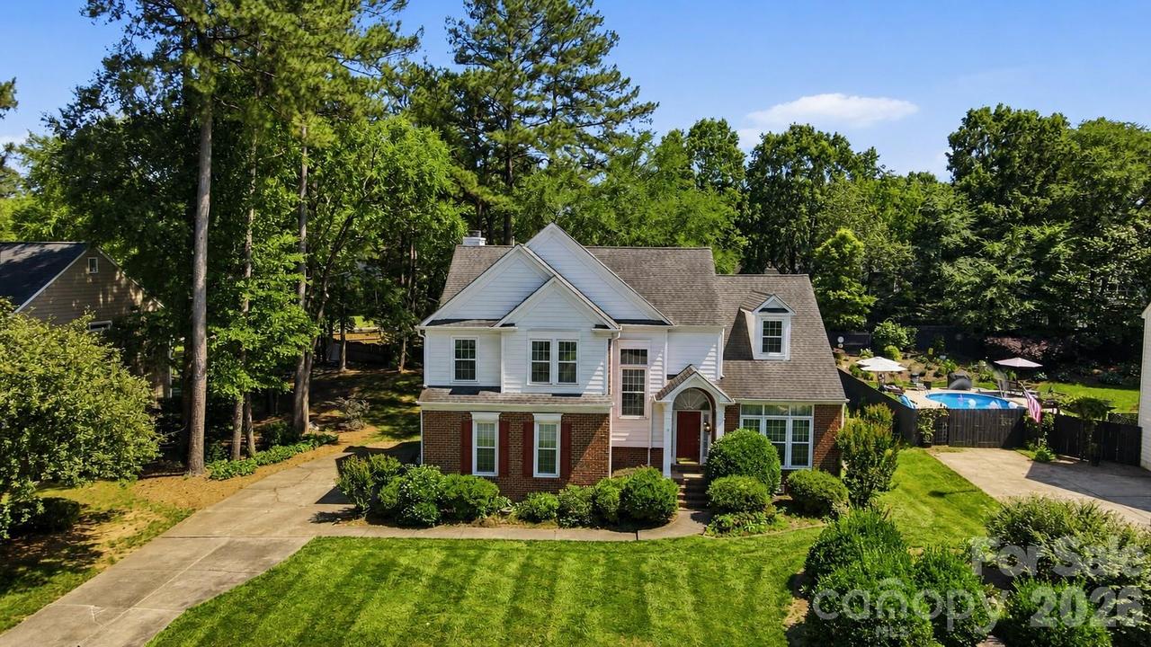 12100 Provincetowne Dr., Charlotte, NC 28277