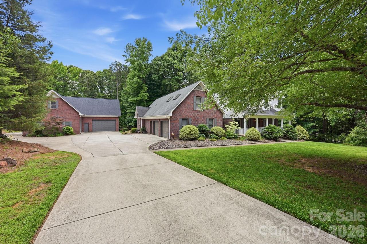 5330 Chester Ct., Davidson, NC 28036