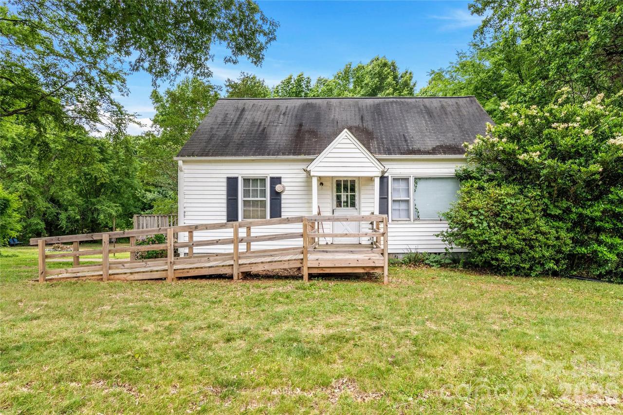 141 Vanzant Rd., Mocksville, NC 27028