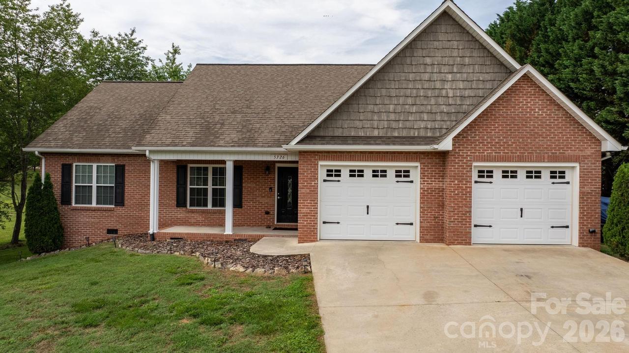 5326 Stonegate Farm Dr., Granite Falls, NC 28630