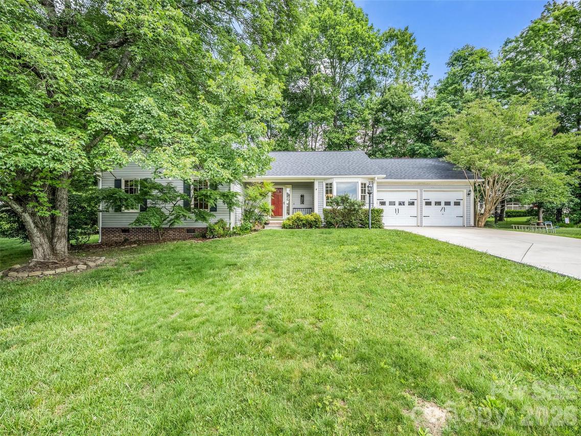 606 Woodberry Ct., Fletcher, NC 28732