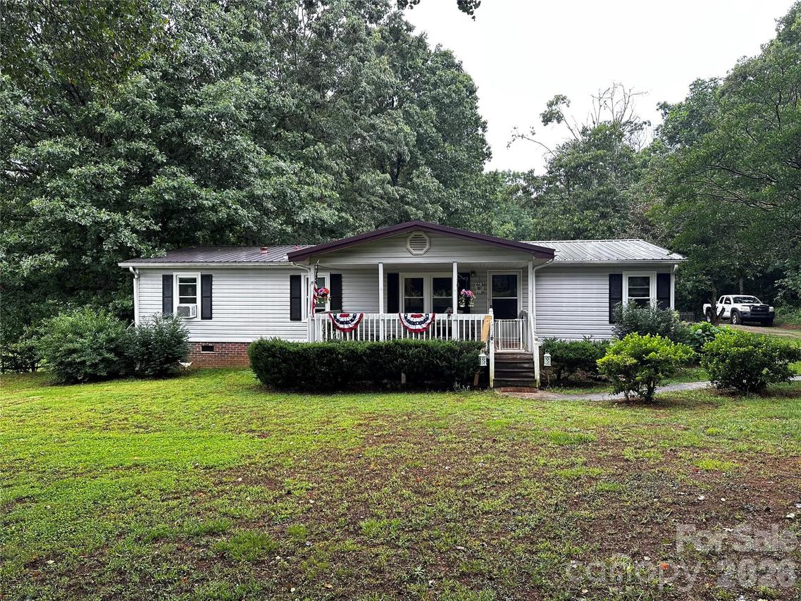 713 Cedar Grove Church Rd., Vale, NC 28168