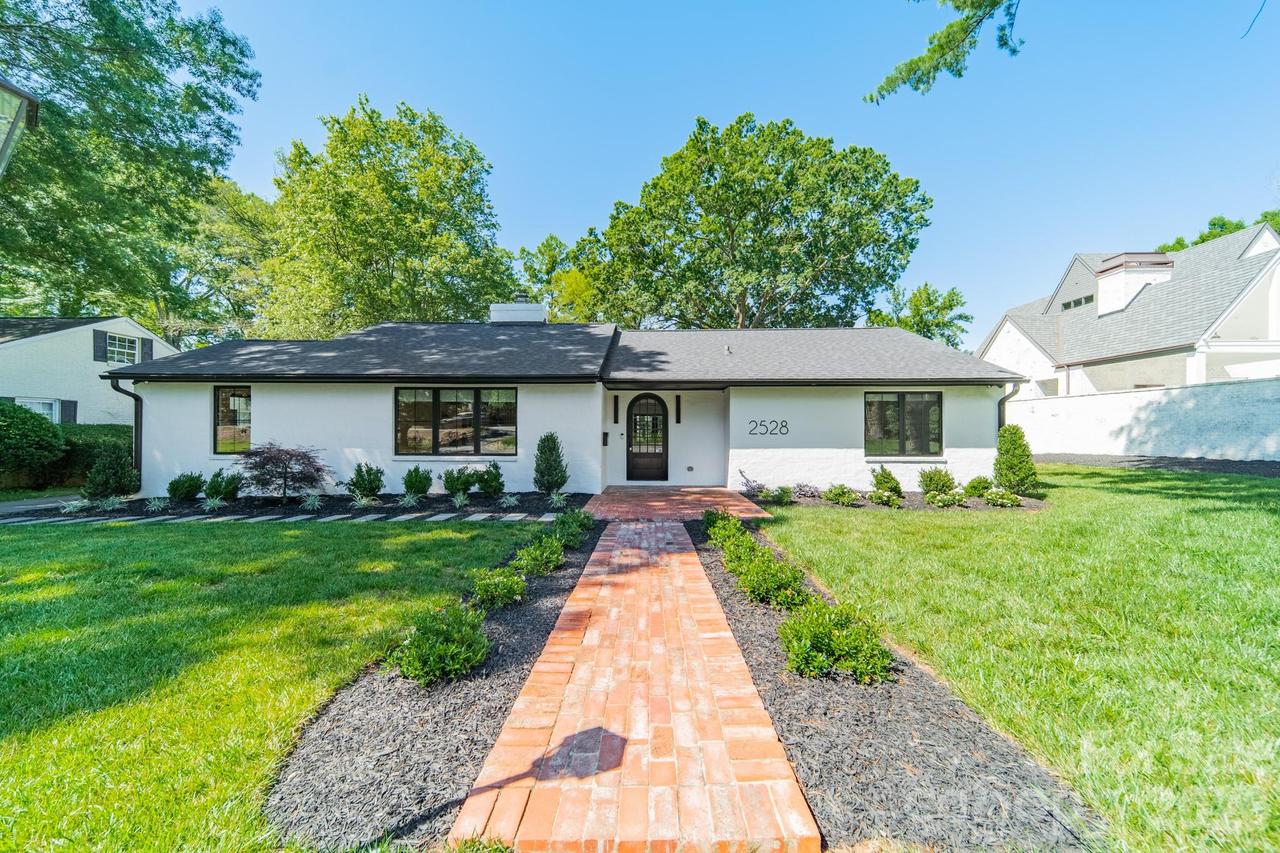 2528 Providence Rd., Charlotte, NC 28211