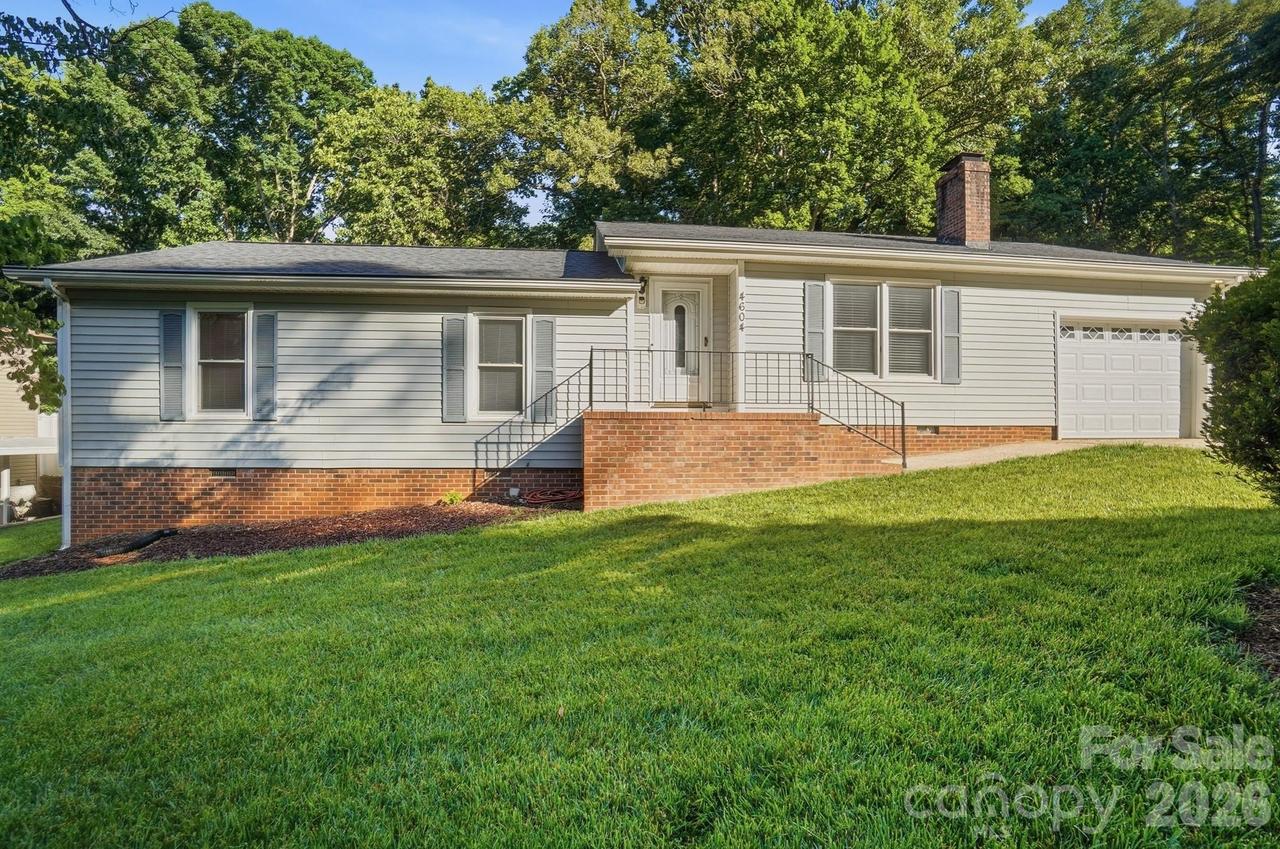 4604 Oakwood Cir., Gastonia, NC 28056