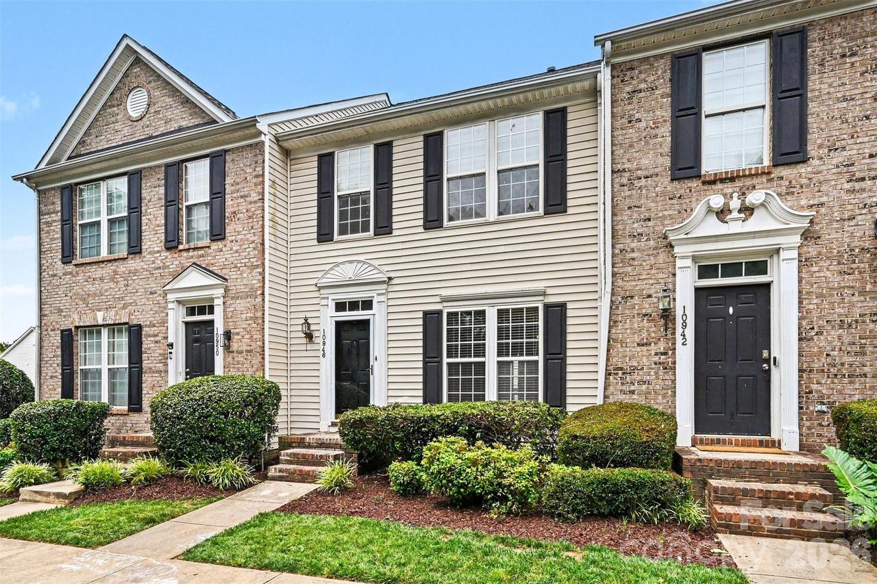 10946 Garden Oaks Ln., Charlotte, NC 28273