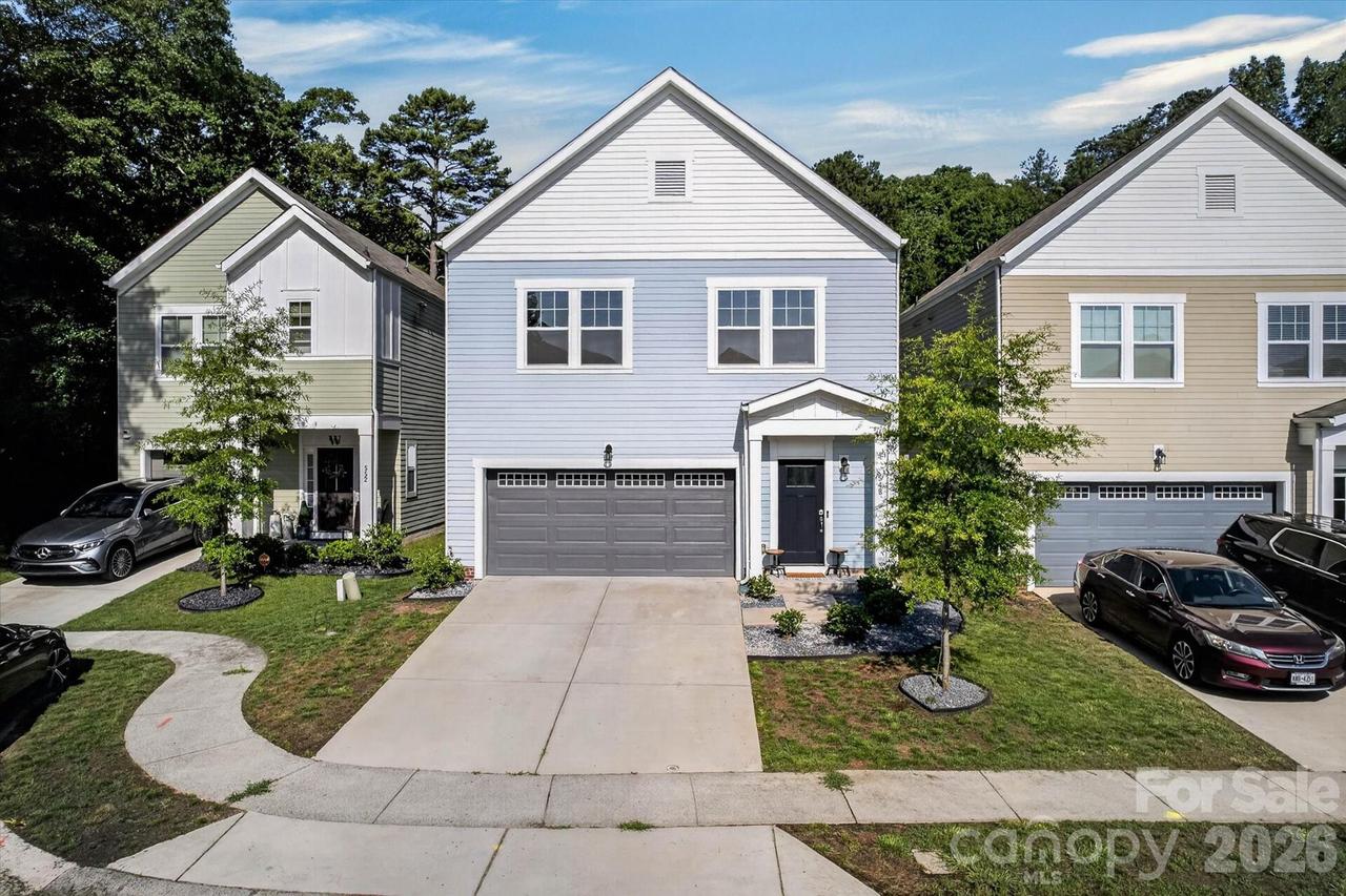 548 Kingsway Cir., Charlotte, NC 28214
